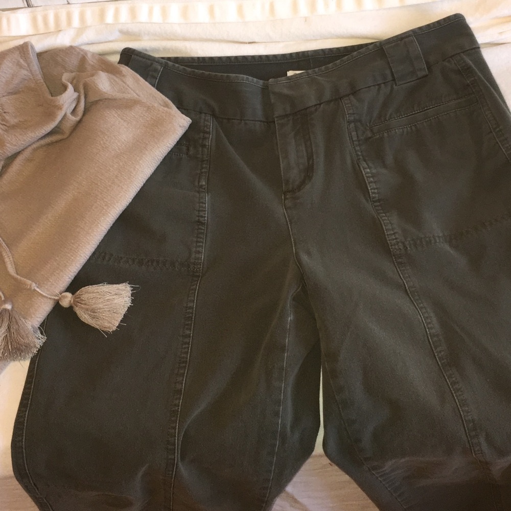 Cold water Khaki Green Capris, Size 6